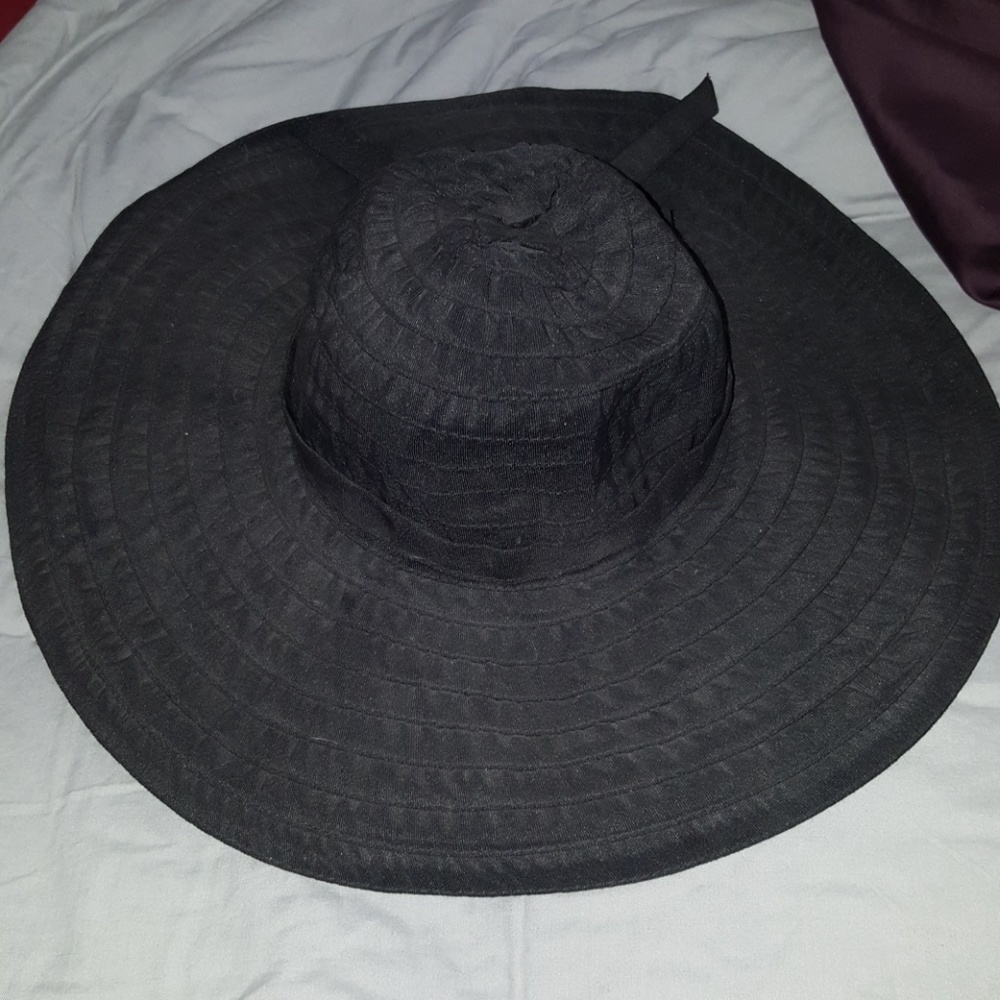 Beautiful Beach Hat Vintage